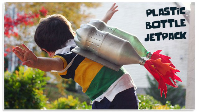 Túi jetpack cho bé chơi Halloween từ chai nhựa tái chế