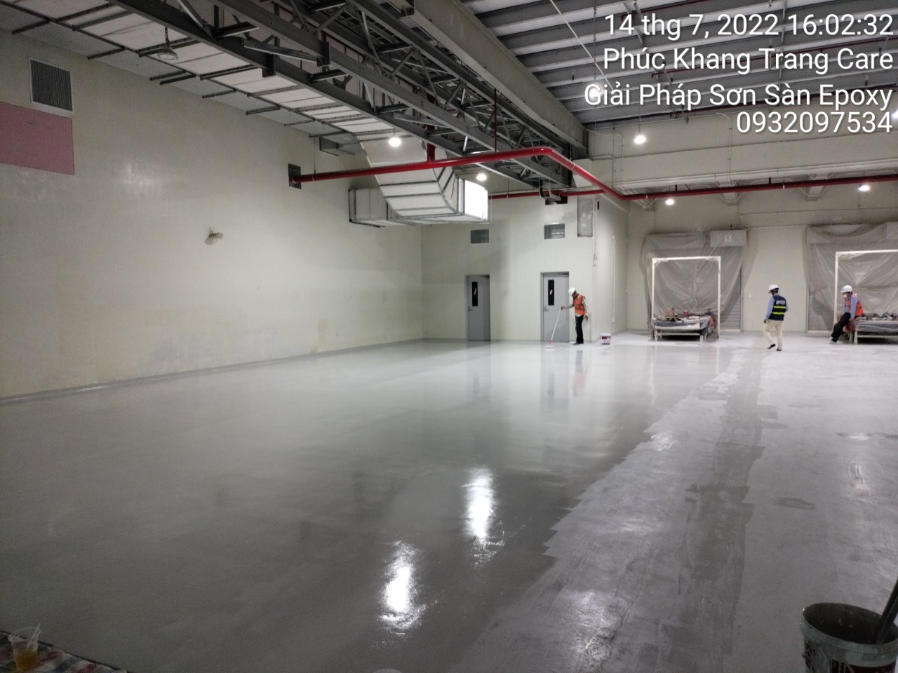 Phúc Khang Trang Care thi công sơn nền Epoxy hệ lăn chuyên nghiệp