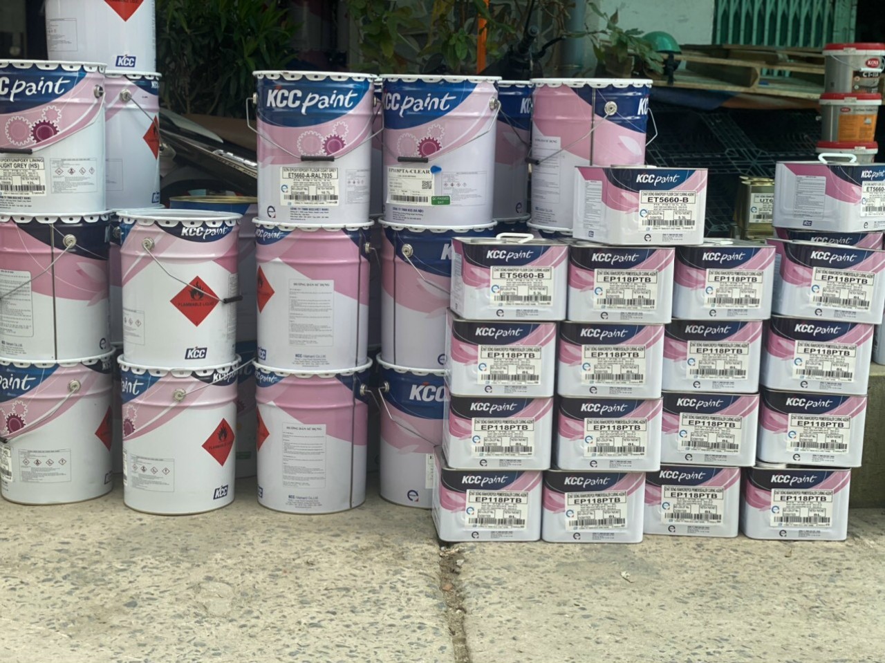 Phúc Khang Trang Care báo giá sơn nền Epoxy theo từng loại nước sơn được sử dụng Phúc Khang Trang Care báo giá sơn nền Epoxy theo từng loại nước sơn được sử dụng